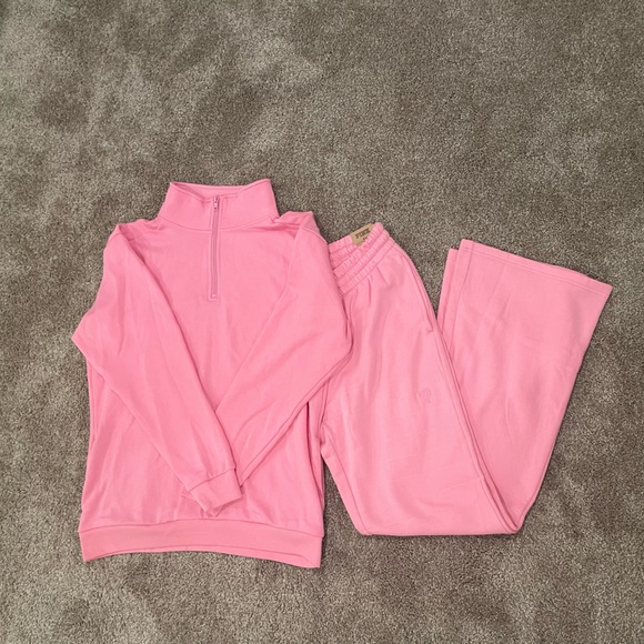 VS Pink tracksuit size M - Picture 1 of 3